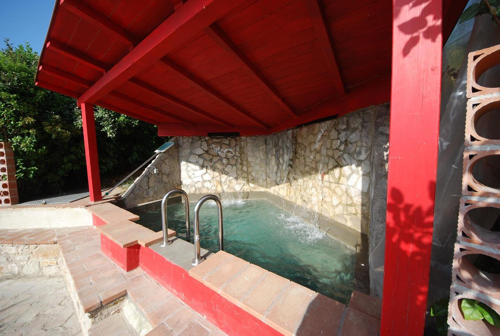 Spoleto By The Poolゲストハウス エクステリア 写真